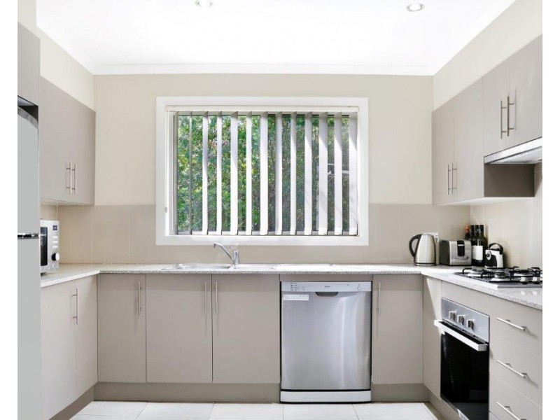 2/3A Highway Avenue, West Wollongong NSW 2500