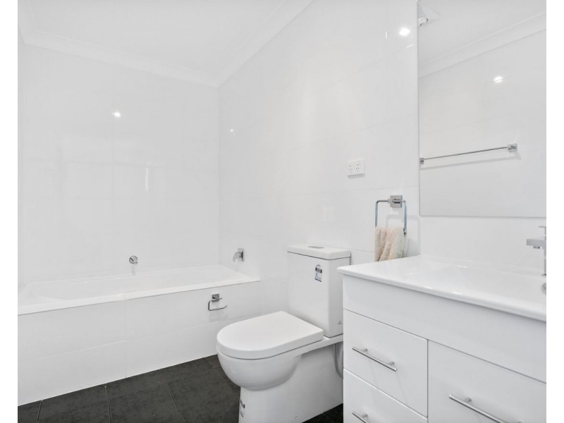 7/37 Bridge Street, Coniston NSW 2500