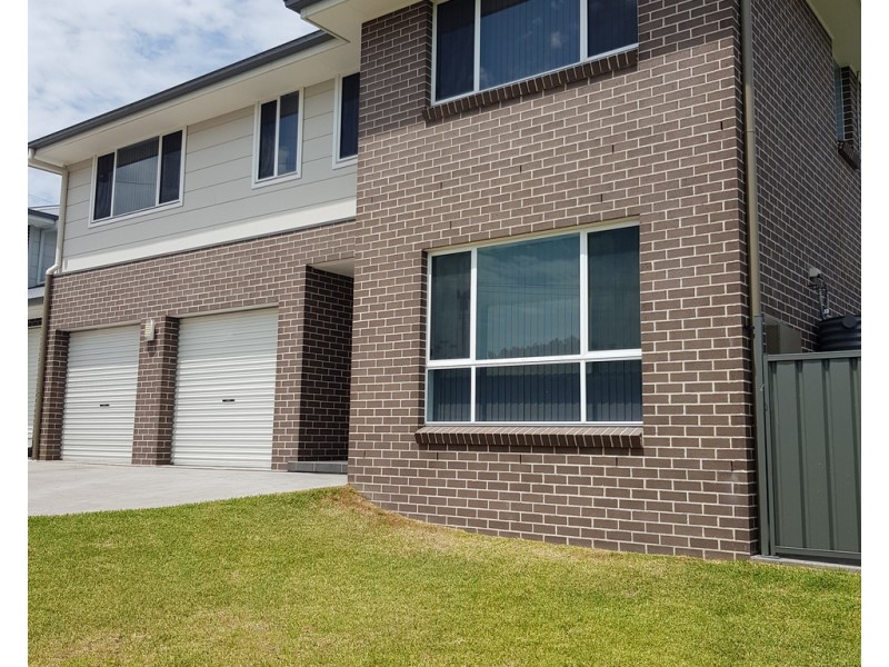 2/91 College Place, Flinders NSW 2529