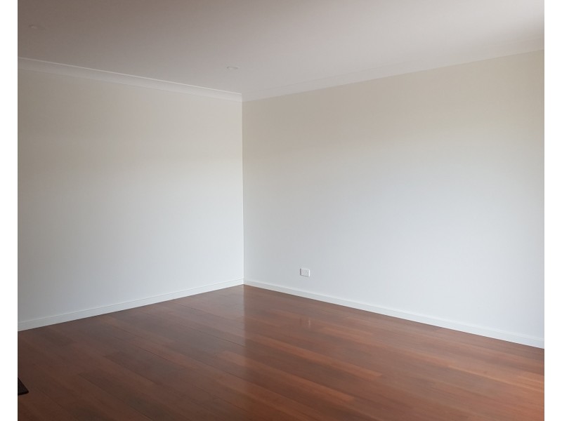 2/91 College Place, Flinders NSW 2529