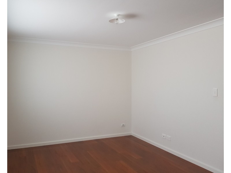 2/91 College Place, Flinders NSW 2529