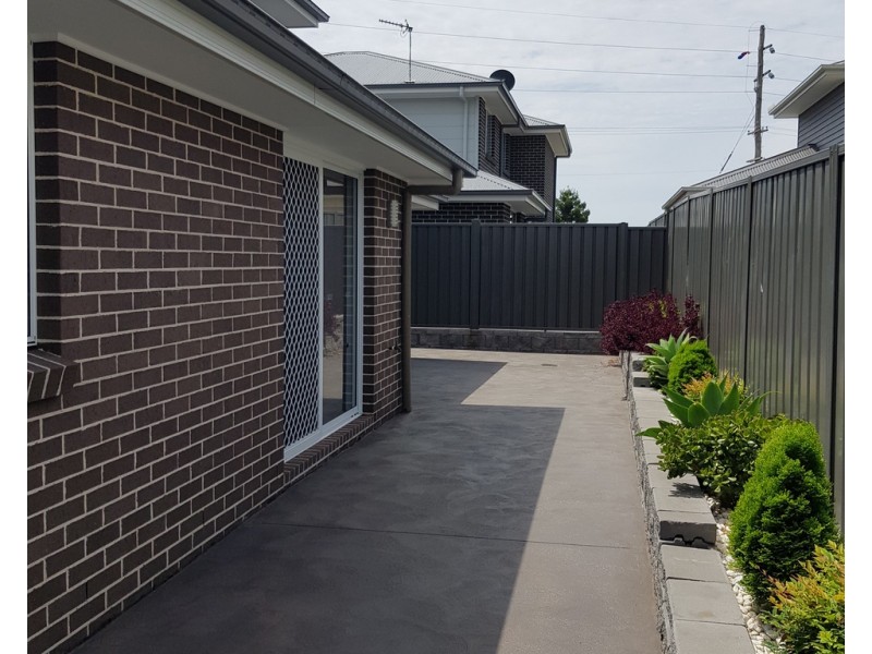 2/91 College Place, Flinders NSW 2529