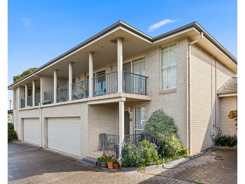 2/36 Bridge Street, Coniston NSW 2500