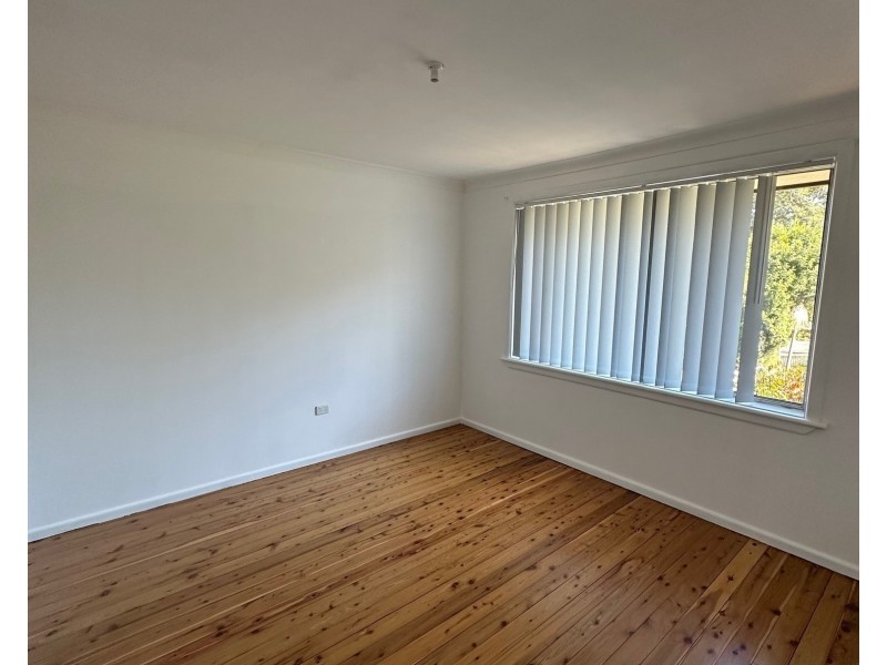 2/17 Pine Crescent, Coniston NSW 2500
