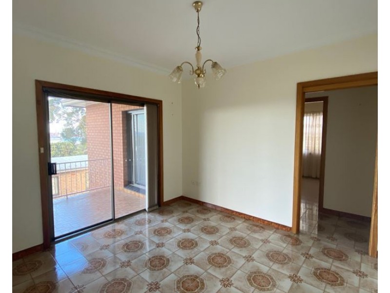 4 Milne Crescent, Coniston NSW 2500