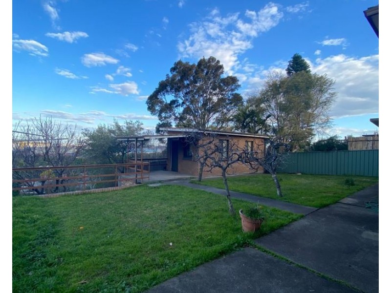 4 Milne Crescent, Coniston NSW 2500