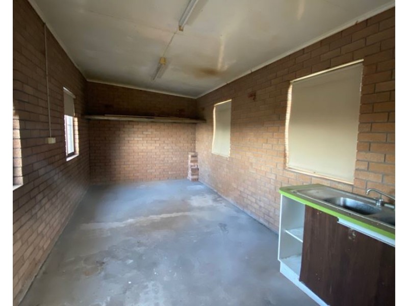4 Milne Crescent, Coniston NSW 2500