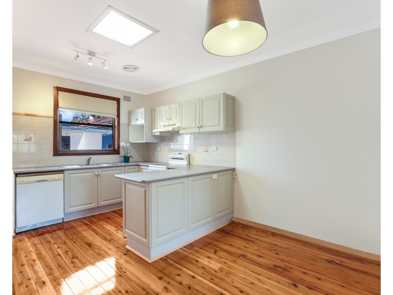 14 Thurston Crescent, Corrimal NSW 2518