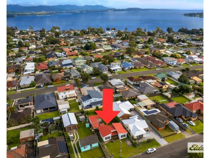 36 Griffiths Street, Oak Flats NSW 2529