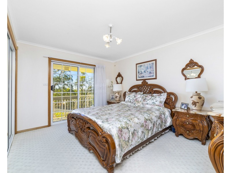 22 Murrogun Crescent, Cordeaux Heights NSW 2526