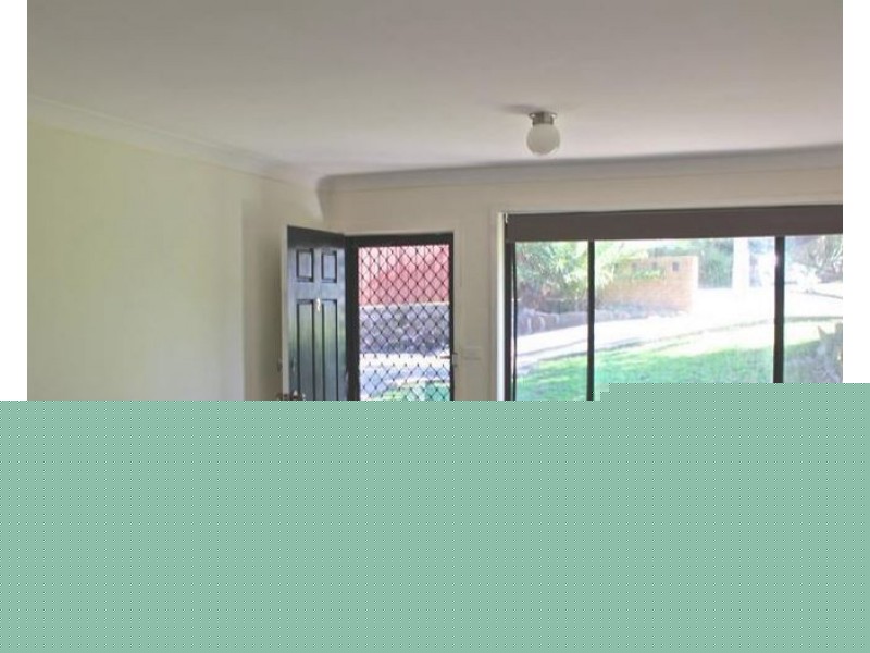 2/37 Kingsley Drive, Lake Heights NSW 2502