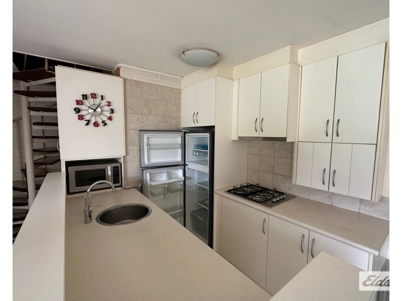 8 Lamerton Drive, Figtree NSW 2525