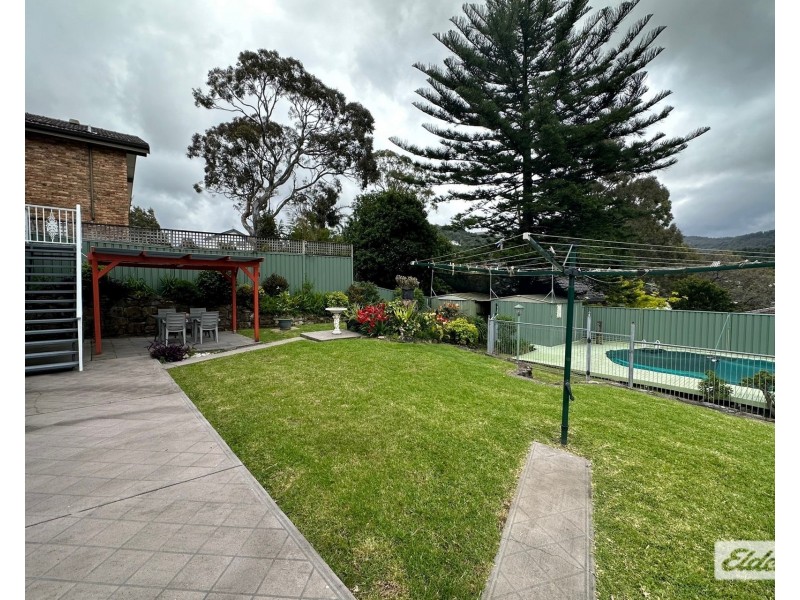 8 Lamerton Drive, Figtree NSW 2525