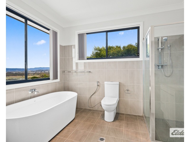 2/62e Nottingham Street, Berkeley NSW 2506
