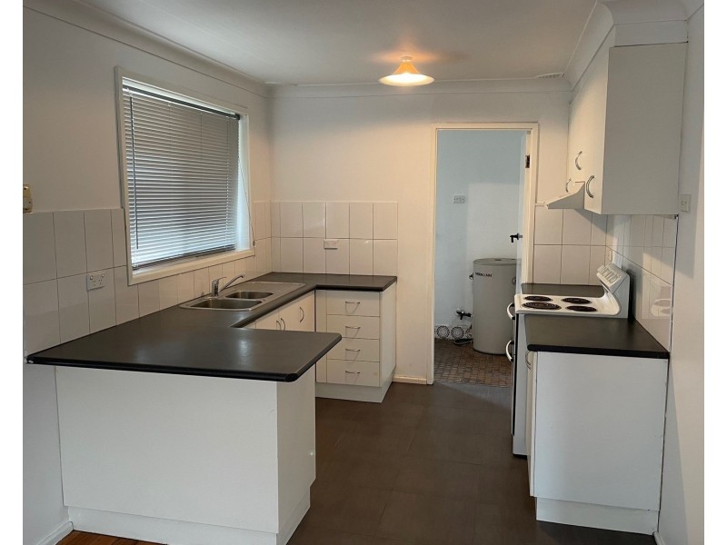 7 Captain Cook Drive, Barrack Heights NSW 2528