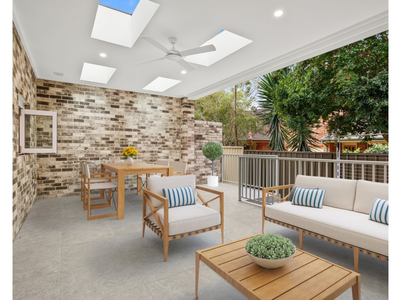 8b Coolgardie Street, East Corrimal NSW 2518