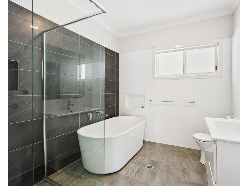 38 Oak Farm Road, Calderwood NSW 2527