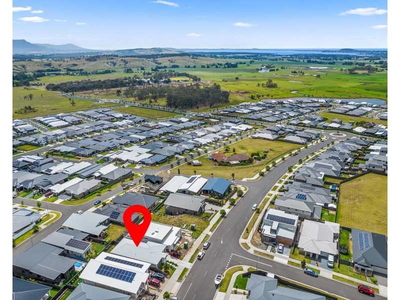 38 Oak Farm Road, Calderwood NSW 2527