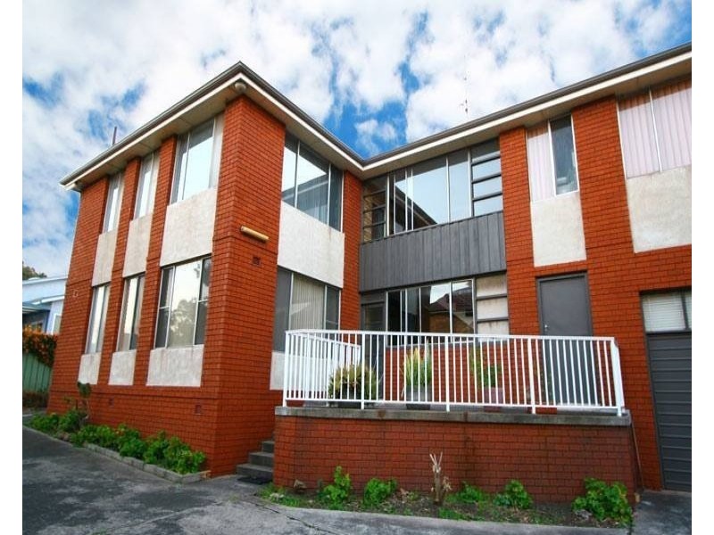 1/44 Bridge Street, Coniston NSW 2500