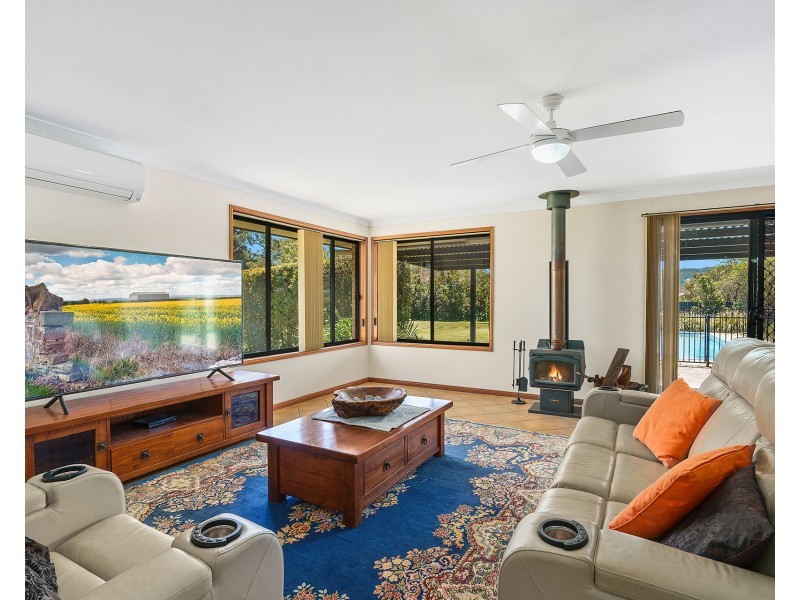 6 Wandean Road, Wandandian NSW 2540