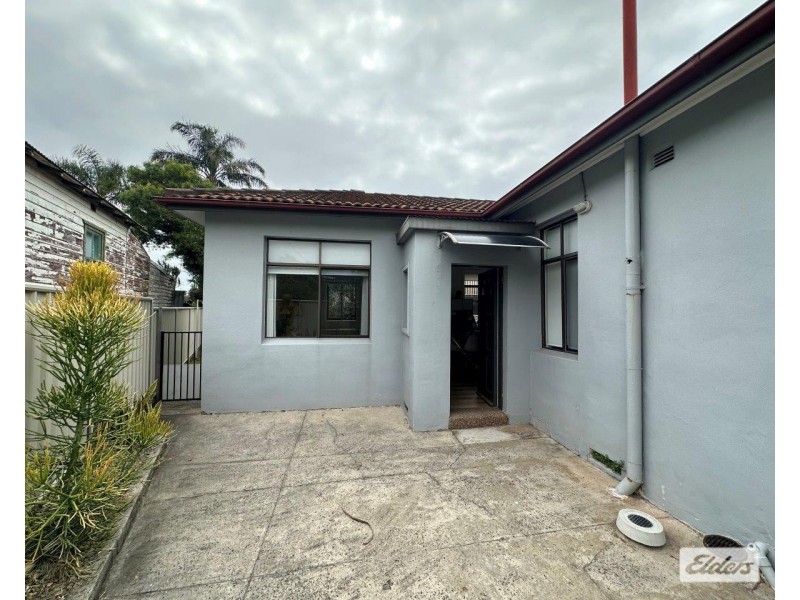 10a Sixth Avenue, Port Kembla NSW 2505