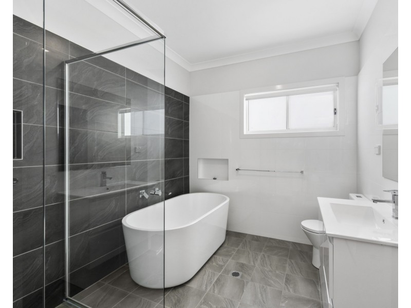 38 Oak Farm Road, Calderwood NSW 2527