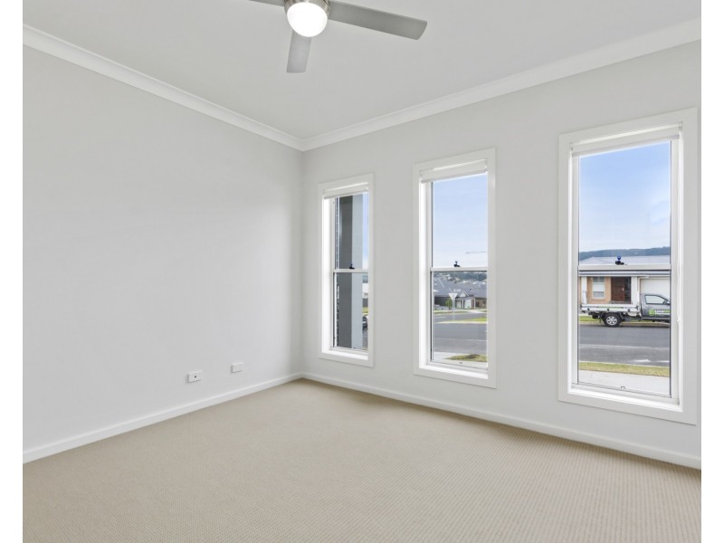 38 Oak Farm Road, Calderwood NSW 2527