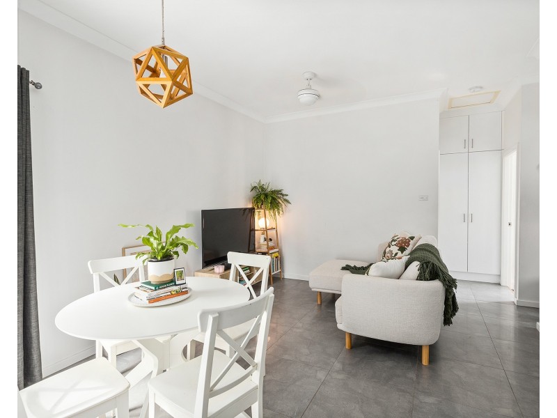 6 Mangerton Road, Wollongong NSW 2500