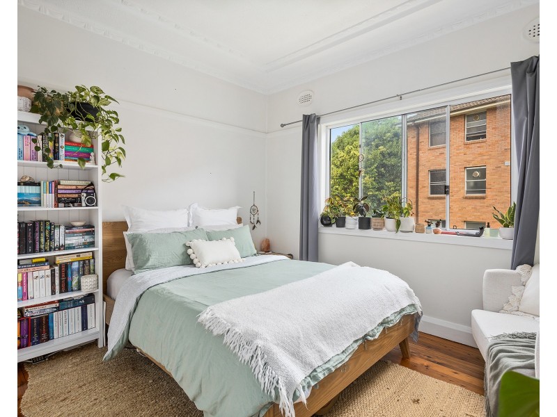 6 Mangerton Road, Wollongong NSW 2500
