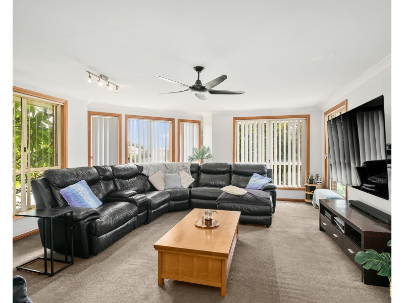 10 Byron Circuit, Flinders NSW 2529