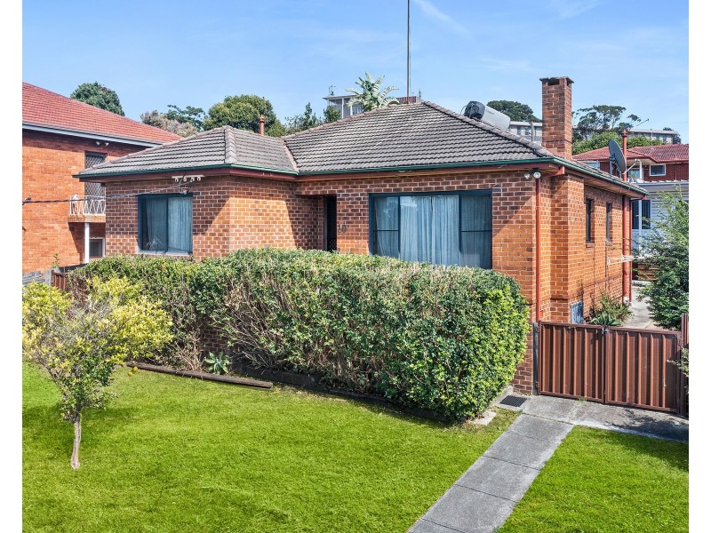 10 Lee Street, Warrawong NSW 2502