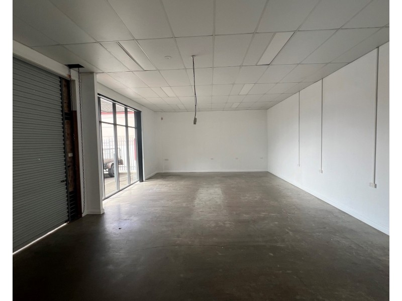 2/144 Lake Entrance Road, Oak Flats NSW 2529