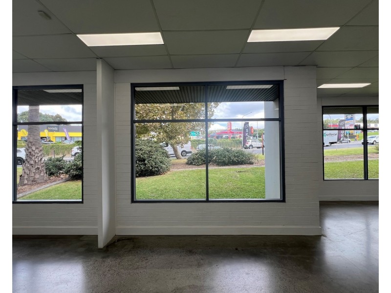 2/144 Lake Entrance Road, Oak Flats NSW 2529