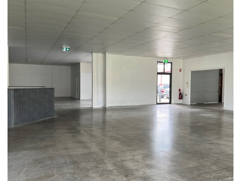 2/144 Lake Entrance Road, Oak Flats NSW 2529