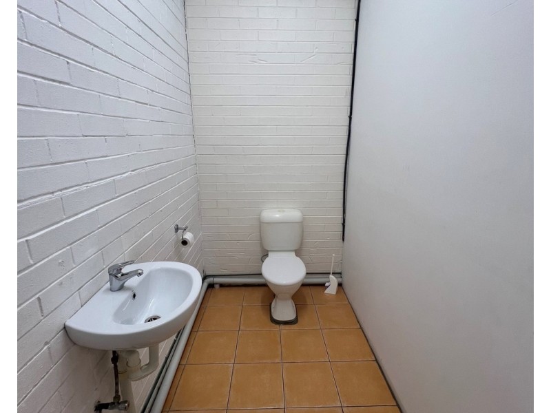 2/144 Lake Entrance Road, Oak Flats NSW 2529