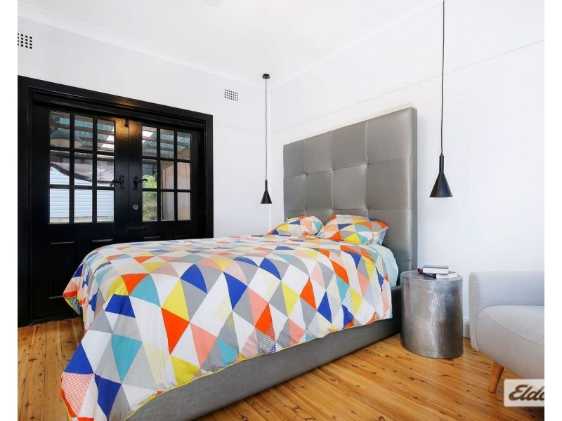 330 Gladstone Avenue, Mount Saint Thomas NSW 2500