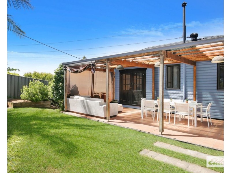 330 Gladstone Avenue, Mount Saint Thomas NSW 2500