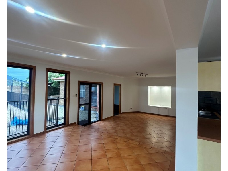 96 Beatus Street, Unanderra NSW 2526