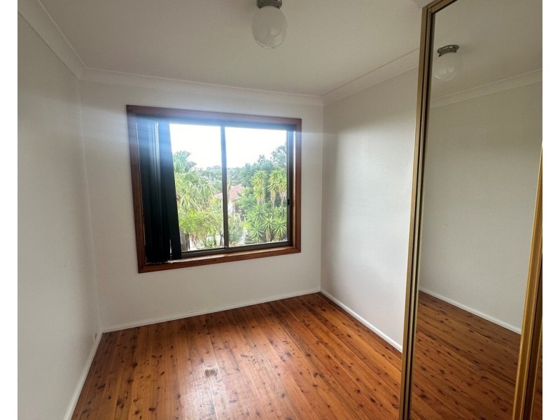 96 Beatus Street, Unanderra NSW 2526