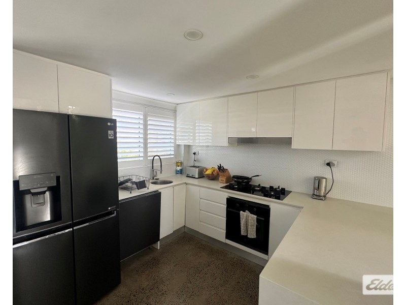 2/11 Bank Street, Wollongong NSW 2500