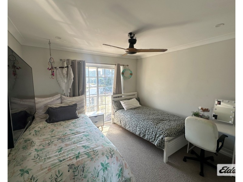 2/11 Bank Street, Wollongong NSW 2500