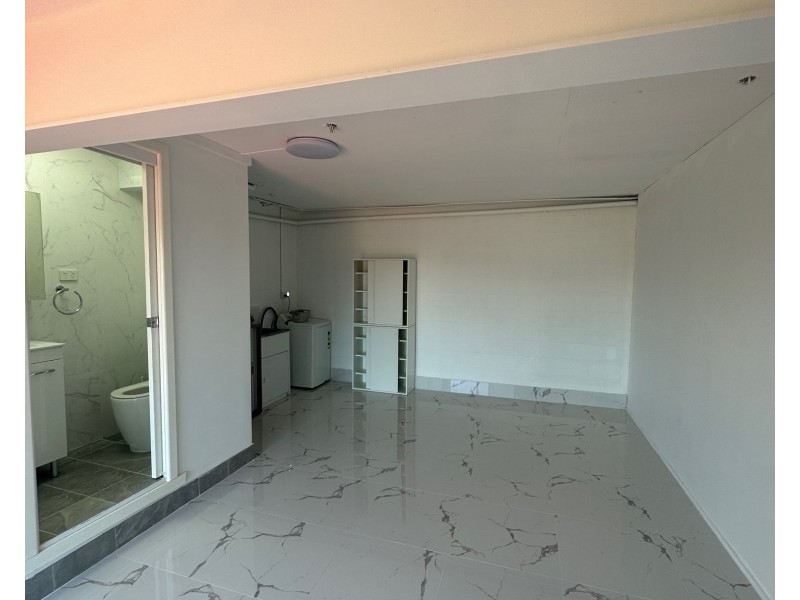 2/7 Masthead Place, Berkeley NSW 2506