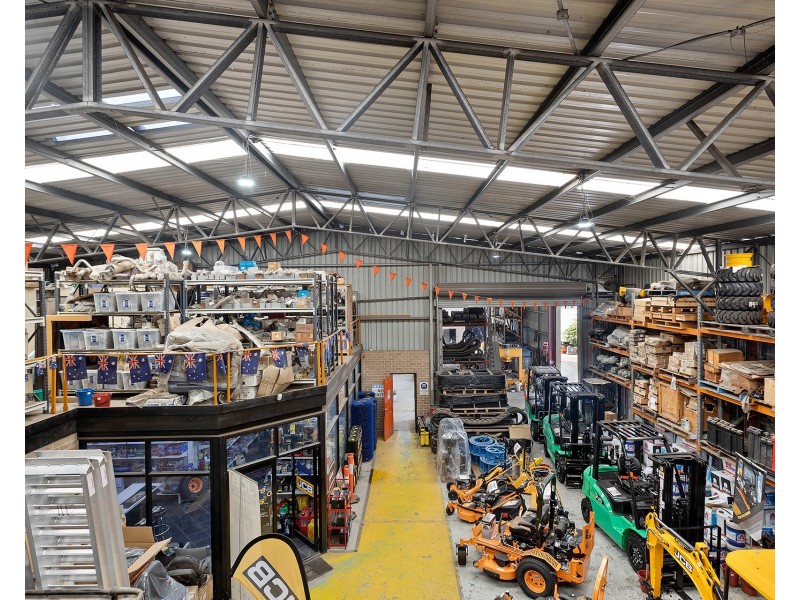 7 Prince Of Wales Avenue, Unanderra NSW 2526