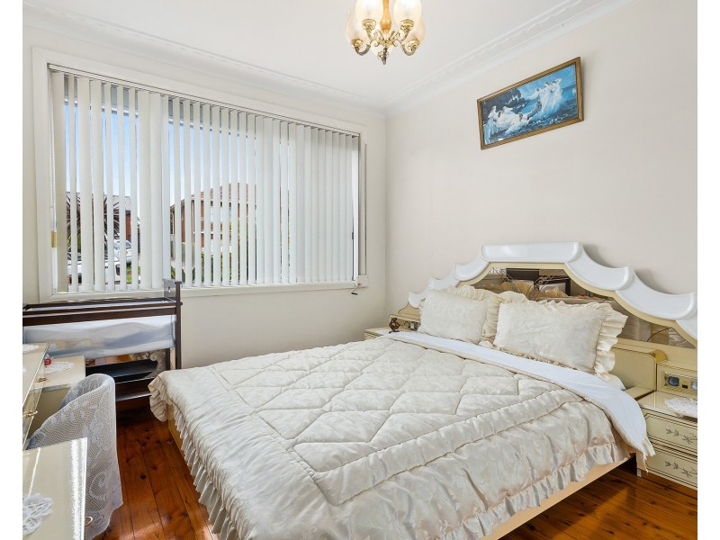 3 Barina Avenue, Lake Heights NSW 2502