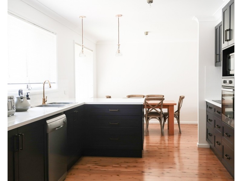 2/4 Gordon Street, Woonona NSW 2517