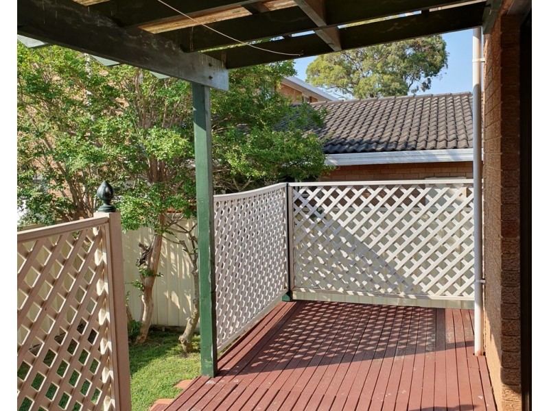 4 Goolagong Circuit, Mount Warrigal NSW 2528