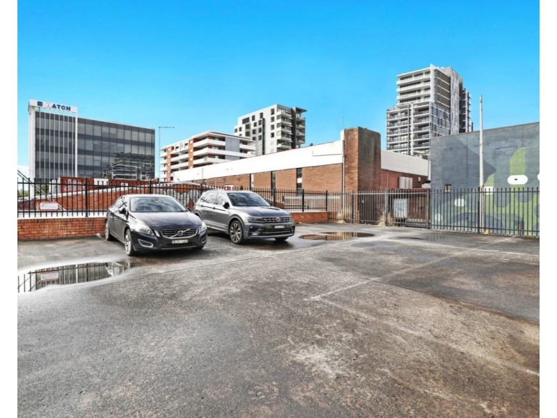 13 Auburn Street, Wollongong NSW 2500