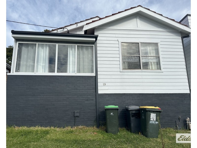 19 Rawlinson Avenue, Wollongong NSW 2500