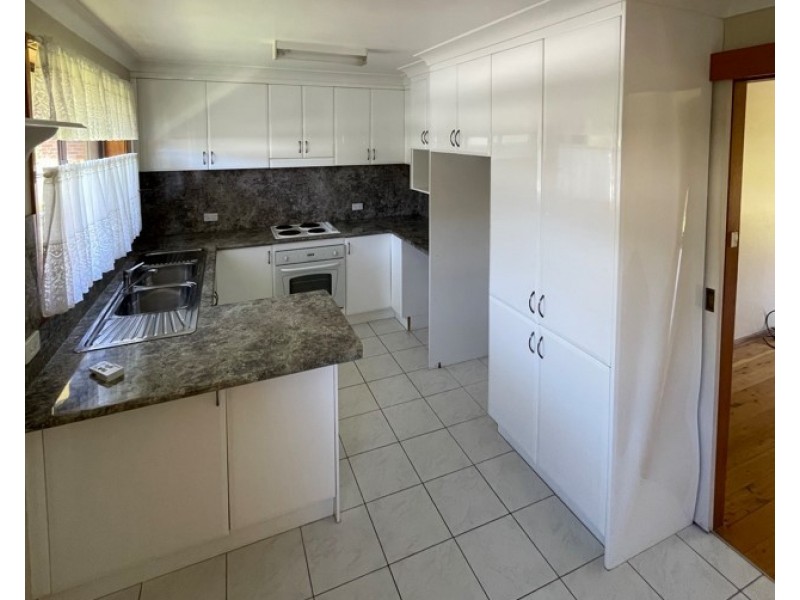1 Susan Place, Farmborough Heights NSW 2526