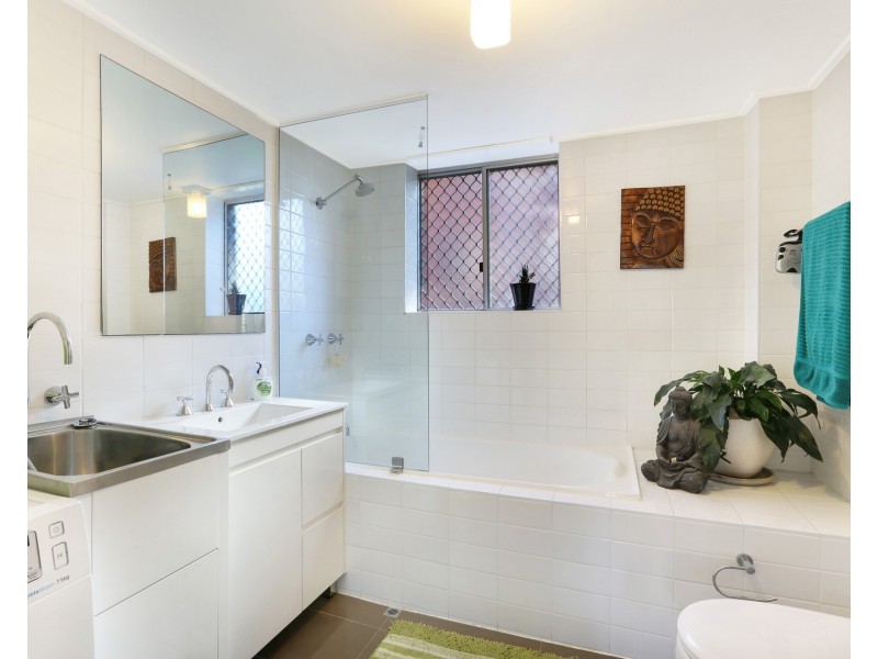 1/25 Underwood Street, Corrimal NSW 2518